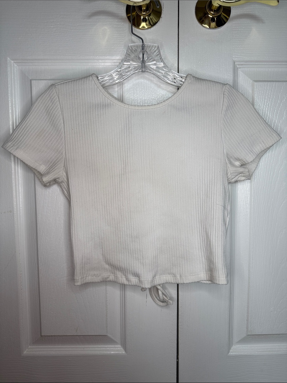 Forever 21 Off-White Ribbed Tie-Hem Crop Top